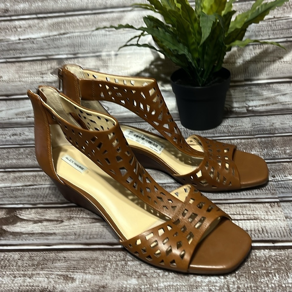 Alex Marie Reddish Brown Cutout Wedge Sandals size 9 - Picture 2 of 8